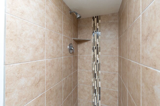 Building Photo - ***CONTEMPORARY COMPFORT ***COLLEGE AREA**...