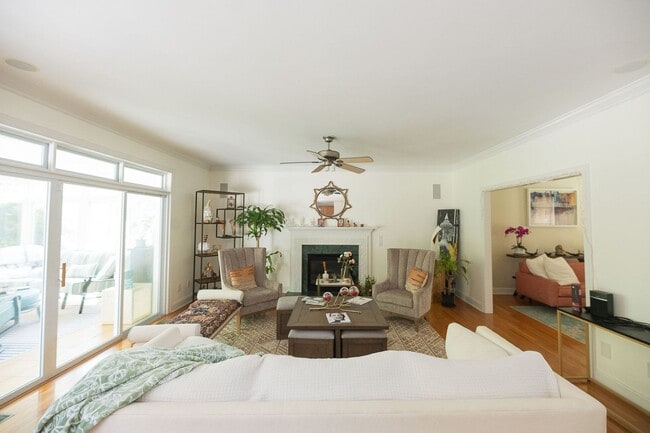 Building Photo - Spacious & Striking 3-story brick Executive 4 bedroom 4.5 bathroom home in Oak Ridge NC + Lawn ca...