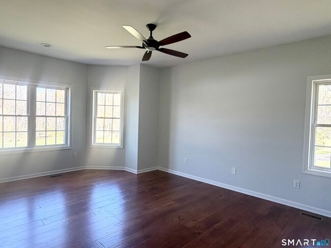 Building Photo - 103 Pond Hill Rd