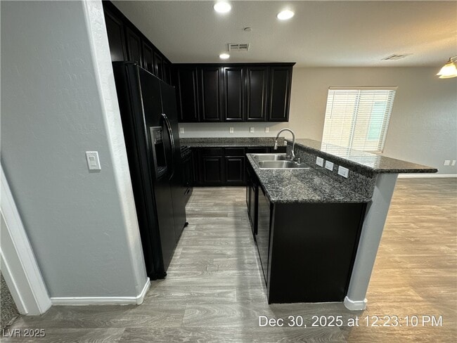 Building Photo - 7728 Vibrant Threads Ct