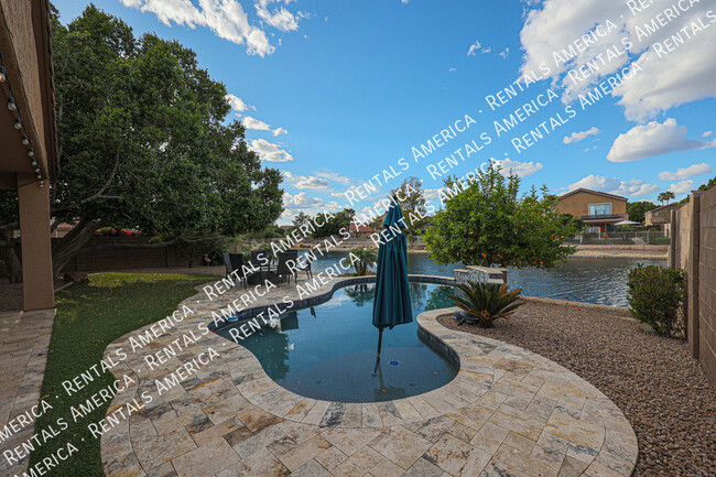 Building Photo - 6806 W Skylark Dr
