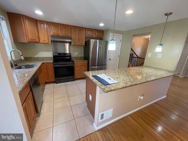 Building Photo - 5056 Kenerson Dr
