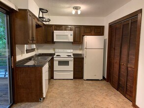 Building Photo - 4204 #9