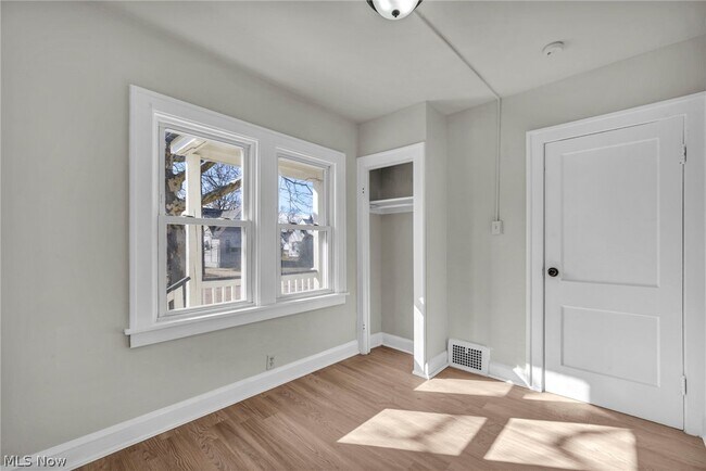 Building Photo - 4306 Buechner Ave