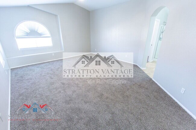 Building Photo - 16627 W McKinley St