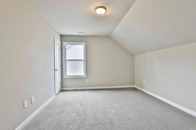 Building Photo - Spacious 5BR Home in Senoia — Golf Cart to Downtown