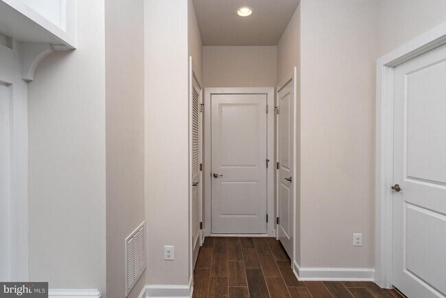 Building Photo - 43375 Whitehead Ter