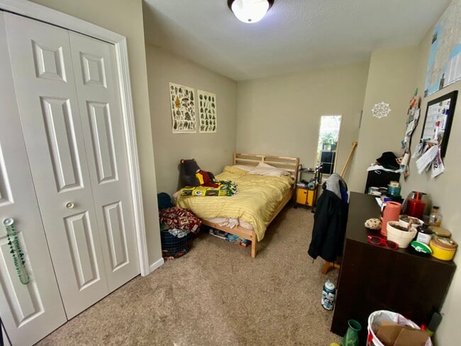 Building Photo - Remodeled Home near U of M! Must See 5BD/2BA Property!