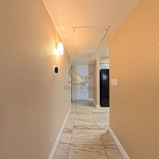 Building Photo - 8101 W Flamingo Rd