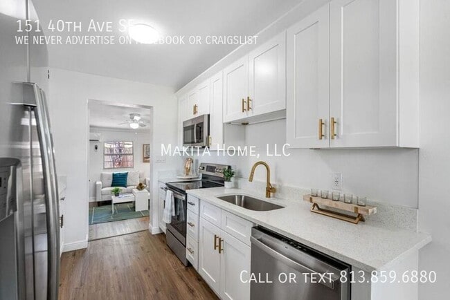 Building Photo - 151 40th Ave SE