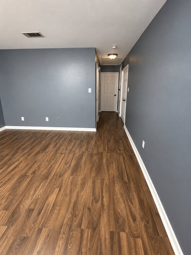 Building Photo - 4017 Jupiter Dr