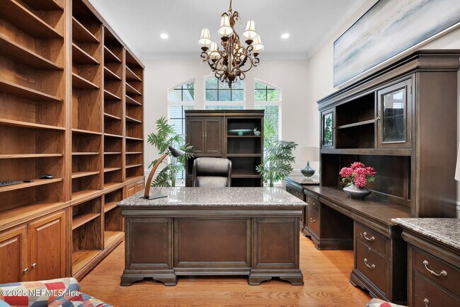 Building Photo - 526 Oakmont Dr