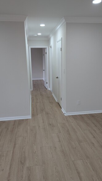 Building Photo - 6431 Richmond Hwy