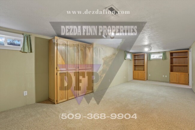Building Photo - 3+ bedroom, 1 bath in Mead District