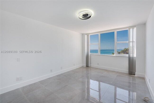 Building Photo - 3180 S Ocean Dr