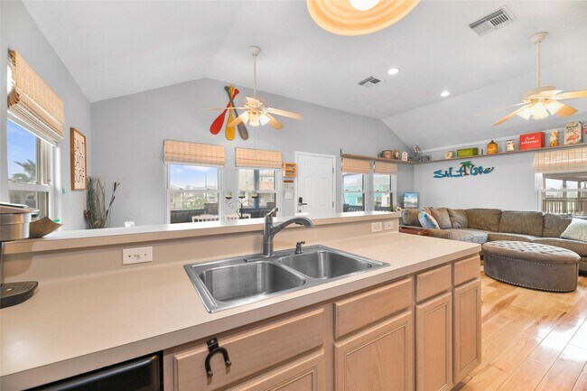 Building Photo - 4029 Fort Bend Dr