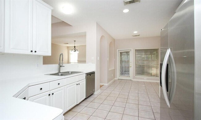 Building Photo - 130 N Magnolia Pond Pl
