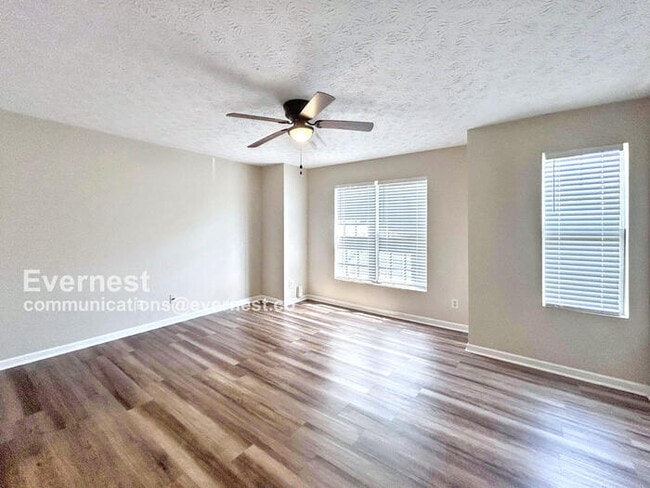 Building Photo - 5589 Strathmoor Manor Cir