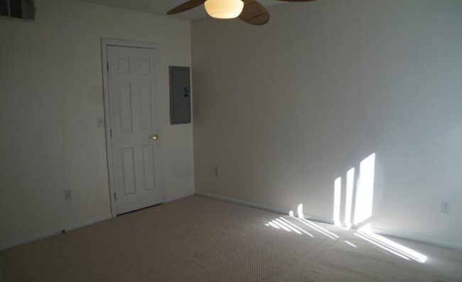 Building Photo - 6955 N Durango Dr