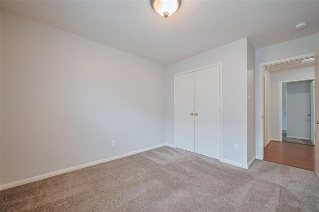 Building Photo - 3834 Pebble Garden Ln