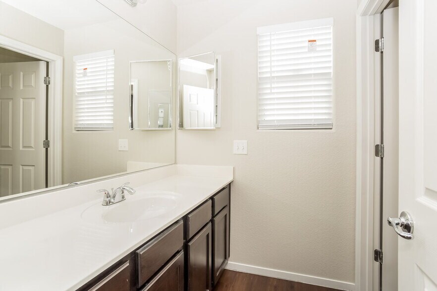 Building Photo - 5293 Brazelton St