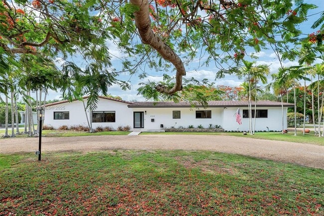 Primary Photo - 6760 SW 144th St