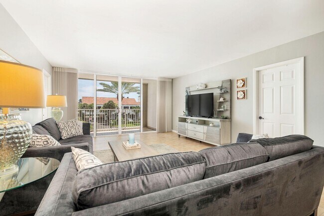 Building Photo - 2860 S Ocean Blvd