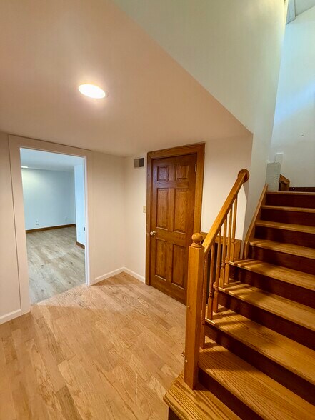Building Photo - 4644 Cornelius Ave