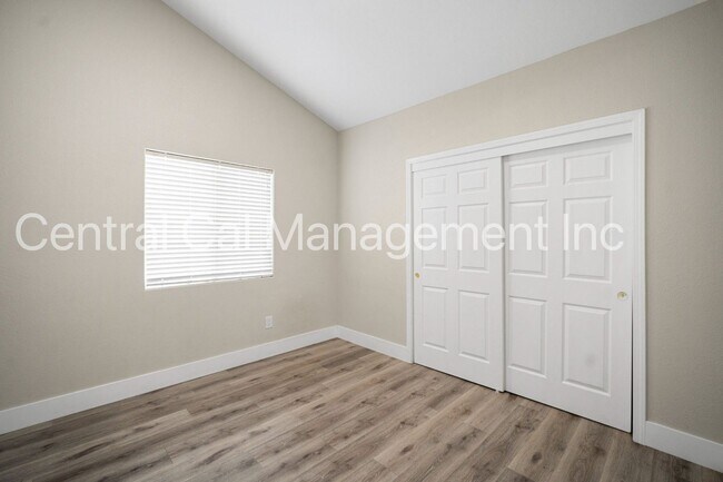 Building Photo - 3 Bedroom/2 Bath Home in Tyner Ranch - $2395 per month!