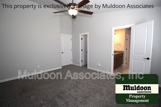 Building Photo - 10339 Finn Dr
