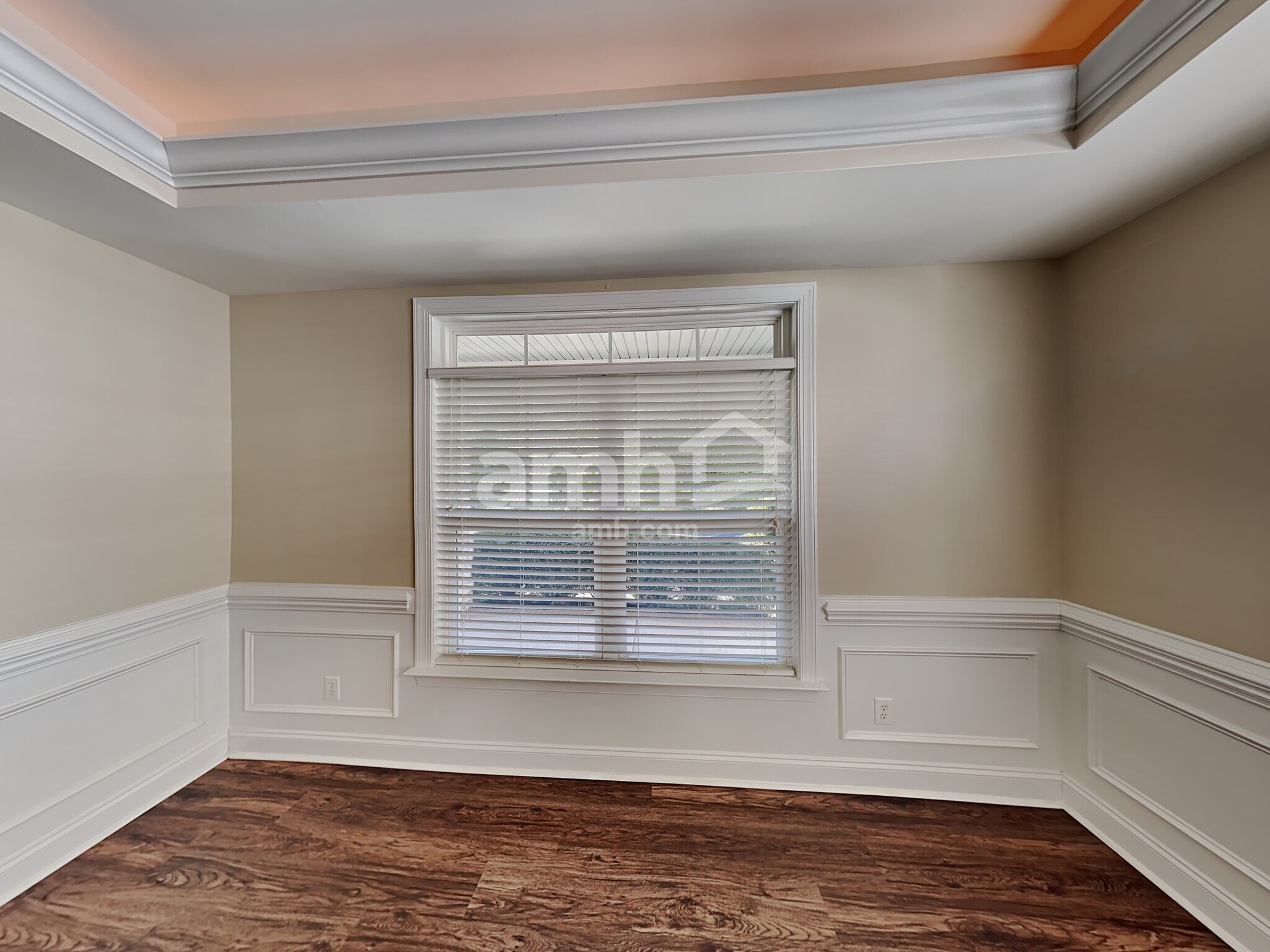 Building Photo - 8320 Willow Branch Dr
