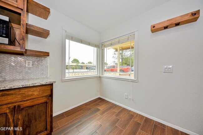 Building Photo - 10348 Darin Rd