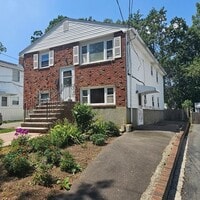 Building Photo - 131 Itasca St