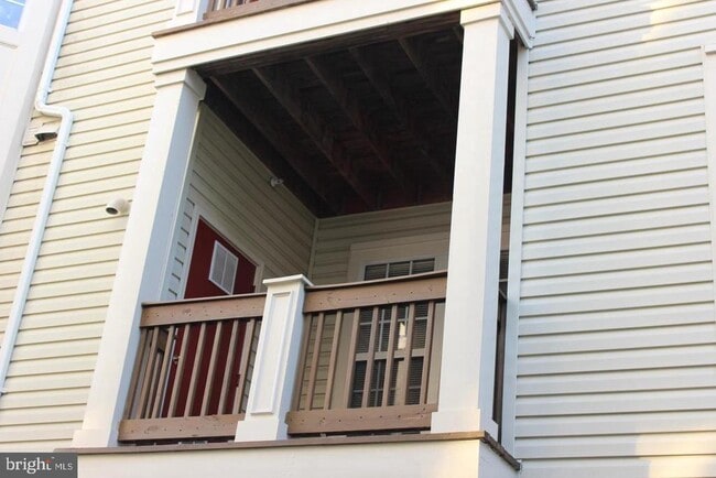 Building Photo - 6480 Cheyenne Dr