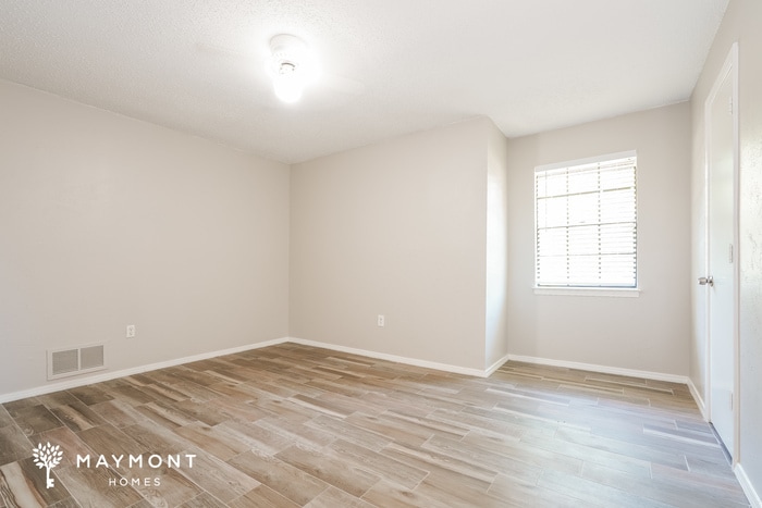 Building Photo - 2111 Inverness Dr