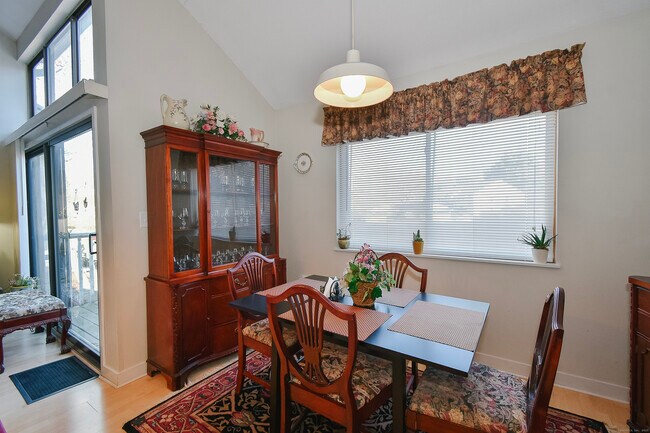 Building Photo - 37 Brookwood Dr