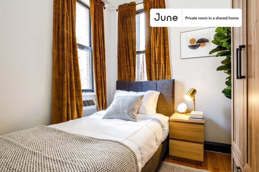 Building Photo - Room in Shared 3 bed/1 bath home