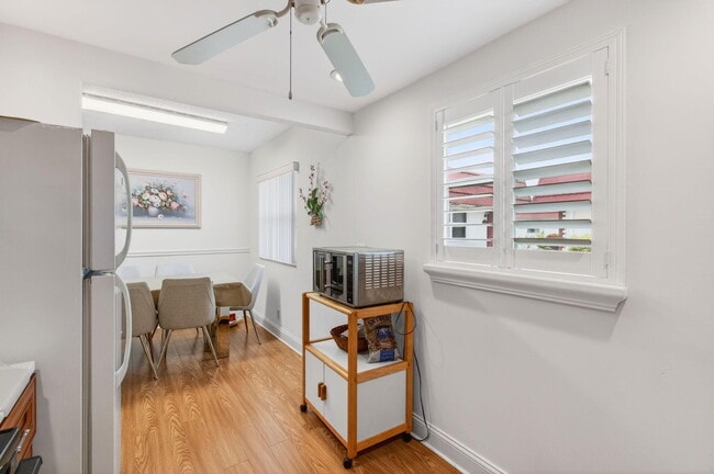 Building Photo - 213 Waterford Cresent