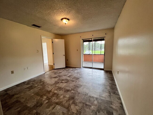 Building Photo - 4608 Sandy Ln