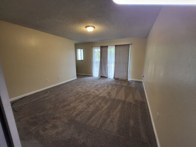 Building Photo - 5215 Bayview Ave