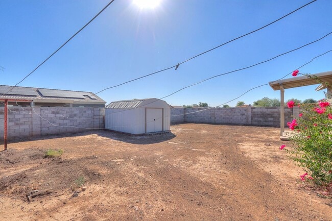Building Photo - 9399 W Tinajas Dr