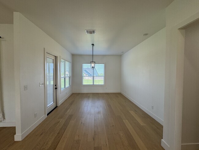 Building Photo - 4453 Cedar Creek Rd