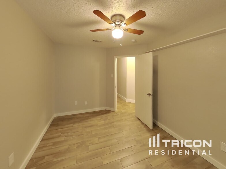 Building Photo - 5904 Aloe Ct