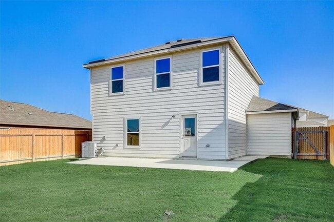 Building Photo - 221 Cres Park Dr