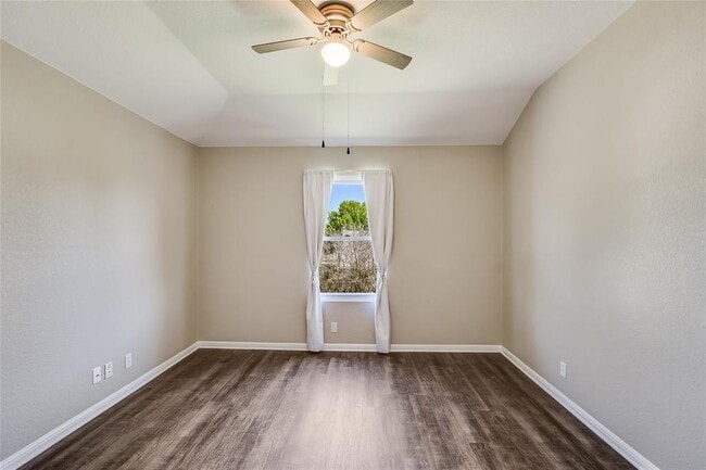 Building Photo - 4712 Lake George Ln