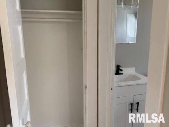 Building Photo - 500 S Douglas Ave