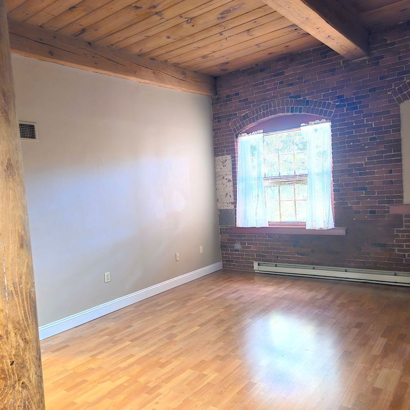 Building Photo - 335 Cypress St