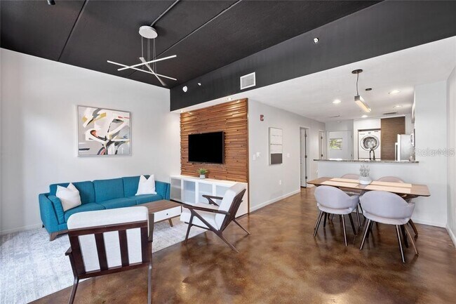 Building Photo - 1914 E 4th Ave