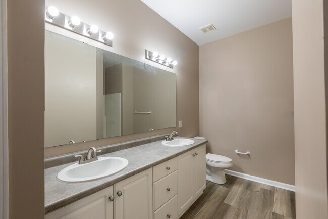 Building Photo - 206 Stockton Ridge