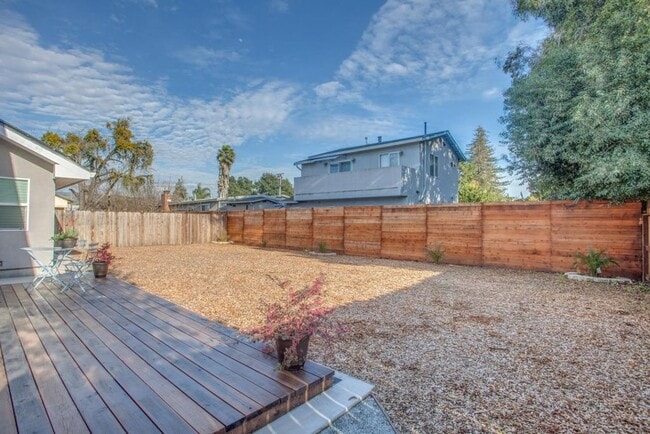 Building Photo - 70 wright avenue